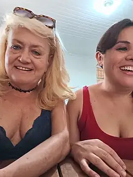 Snapshot of Bellapotencia1985 chatting on 06/17/26, 10:25 Bellapotencia1985 online show from 06/17/26, 10:25