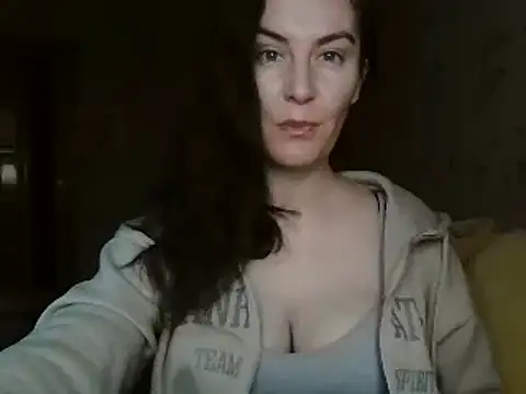 KatalinaQE online show from 10/17/25, 06:50