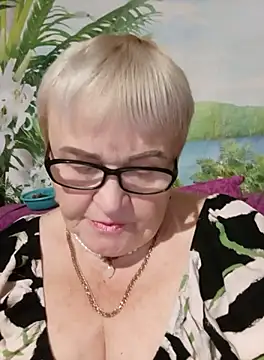 VioletSweet5566 online show from 10/02/25, 03:59