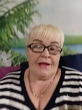 VioletSweet5566 online show from 12/05/25, 07:23