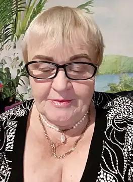 VioletSweet5566 online show from 10/13/25, 05:47