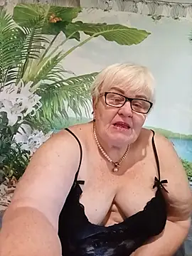 Snapshot of VioletSweet5566 chatting on 07/18/26, 08:01 VioletSweet5566 online show from 07/18/26, 08:01
