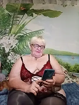 Snapshot of VioletSweet5566 chatting on 07/07/26, 04:10 VioletSweet5566 online show from 07/07/26, 04:10