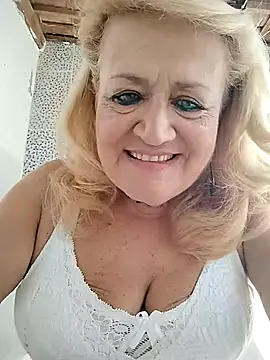 Snapshot of Belladama61 chatting on 10/07/25, 11:11 Belladama61 online show from 10/07/25, 11:11