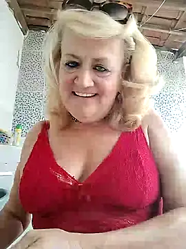 Snapshot of Belladama61 chatting on 02/01/26, 10:24 Belladama61 online show from 02/01/26, 10:24