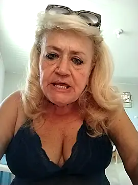 Snapshot of Belladama61 chatting on 01/09/26, 12:12 Belladama61 online show from 01/09/26, 12:12