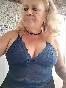 Snapshot of Belladama61 chatting on 02/21/26, 05:04 Belladama61 online show from 02/21/26, 05:04