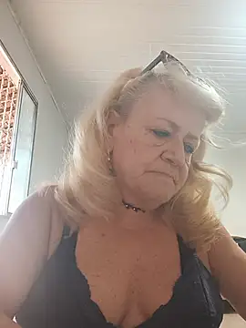 Snapshot of Belladama61 chatting on 07/01/26, 10:15 Belladama61 online show from 07/01/26, 10:15