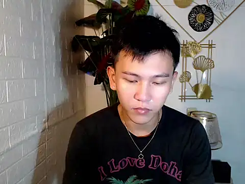 Snapshot of RalfAsian25 chatting on 05/13/26, 05:58 RalfAsian25 online show from 05/13/26, 05:58