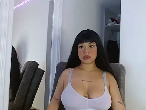 reina reina online show from 10/28/25, 12:55