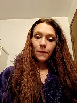 Wonderland97 online show from 12/18/25, 04:39