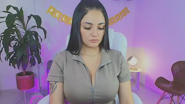 Snapshot of Julieta92_ chatting on 04/28/26, 09:19 Julieta92 online show from 04/28/26, 09:19