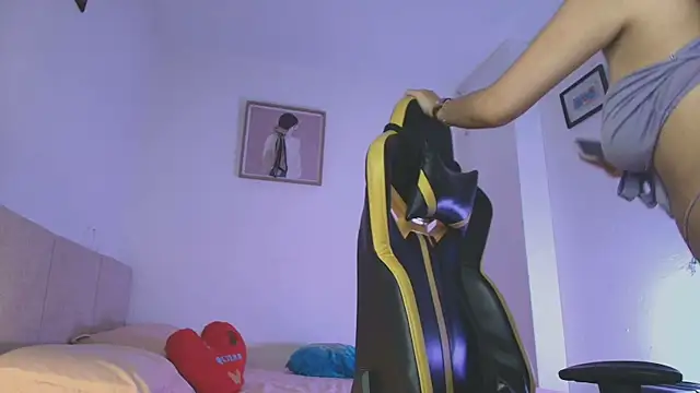 Snapshot of Julieta92_ chatting on 06/03/26, 02:33 Julieta92 online show from 06/03/26, 02:33