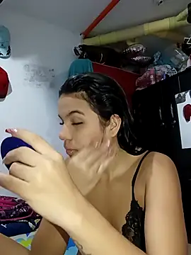 Little-Pussy-Sweet online show from 10/16/25, 03:37