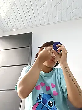 Little-Pussy-Sweet online show from 11/26/25, 01:22