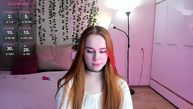 Molly Kitty online show from 11/14/25, 03:43