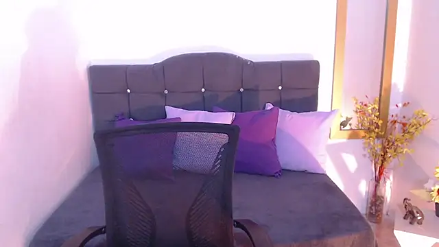 SamantaSweett  online show from 11/15/25, 01:48