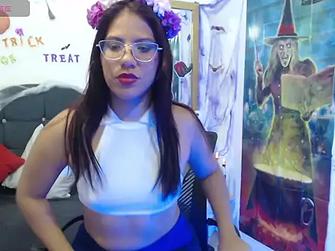Snapshot of SamantaSweett_ chatting on 10/11/25, 01:45 SamantaSweett online show from 10/11/25, 01:45