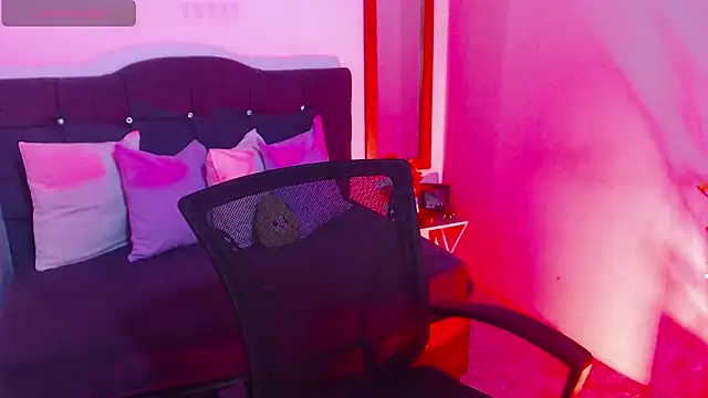 SamantaSweett  online show from 11/26/25, 01:00