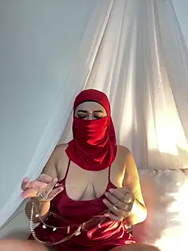 Snapshot of Amyraa_ chatting on 10/07/25, 12:17 Amyraa online show from 10/07/25, 12:17