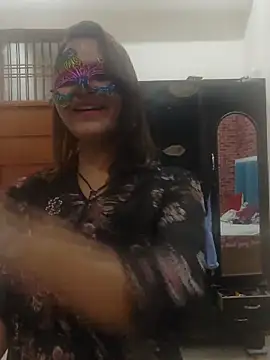 HORNYDIVYABABY online show from 04/20/26, 11:46