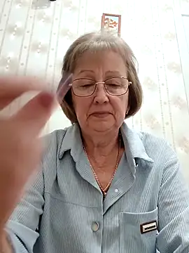 AlikaSwan5821 online show from 02/18/26, 08:27