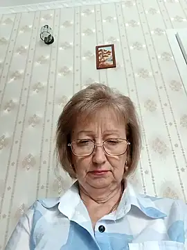 AlikaSwan5821 online show from 10/18/25, 11:56