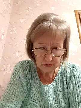 AlikaSwan5821 online show from 10/26/25, 12:05