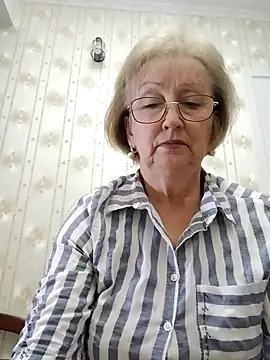 AlikaSwan5821 online show from 11/19/25, 08:20