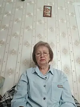 AlikaSwan5821 online show from 02/12/26, 01:00