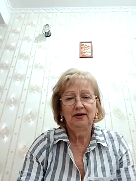 AlikaSwan5821 online show from 11/02/25, 02:00