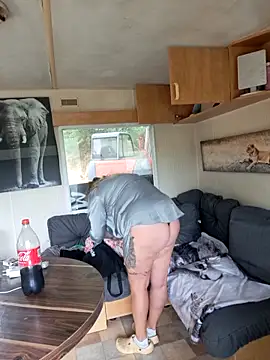 Snapshot of Misspapillon1840 chatting on 09/10/25, 07:40 Misspapillon1840 online show from 09/10/25, 07:40