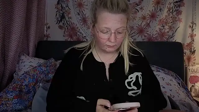 Daisyxoxo  online show from 02/20/26, 09:44