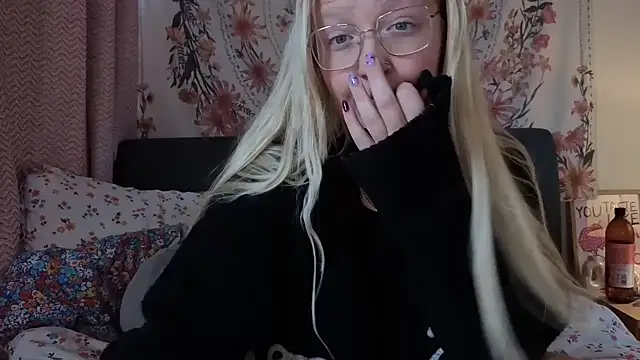Daisyxoxo  online show from 03/04/26, 09:50