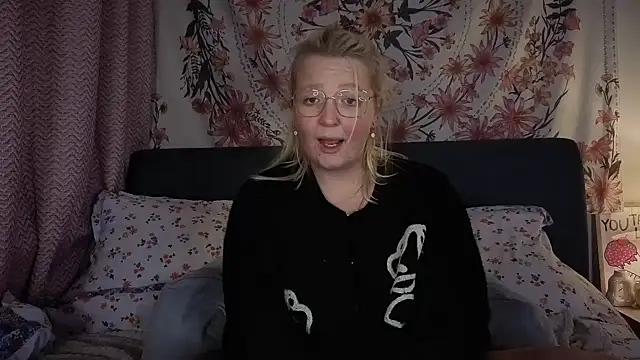 Daisyxoxo  online show from 02/19/26, 09:12