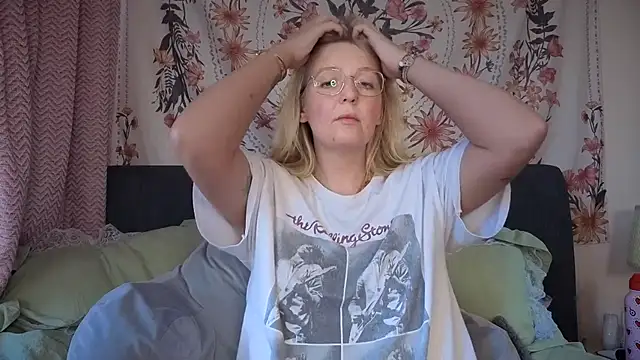 Daisyxoxo  online show from 11/13/25, 09:46