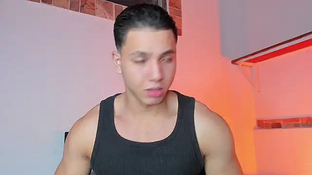 Snapshot of max_valiant1 chatting on 09/20/25, 10:59 max valiant1 online show from 09/20/25, 10:59