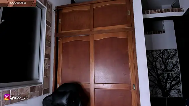 max valiant1 online show from 11/28/25, 05:07