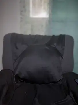  foreigntitts online show from 10/27/25, 08:21