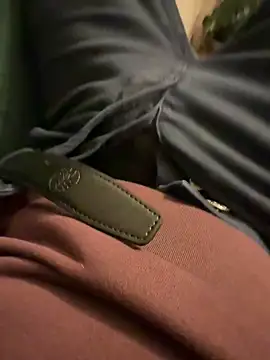 Snapshot of cumshot_foryou chatting on 11/19/25, 09:37 cumshot foryou online show from 11/19/25, 09:37