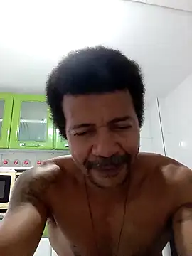 moreno25centimetro online show from 11/28/25, 05:57