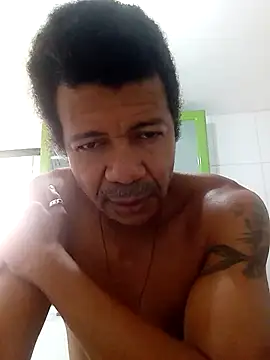 moreno25centimetro online show from 12/20/25, 10:40