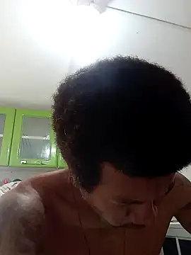 moreno25centimetro online show from 12/05/25, 02:37