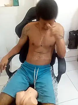 Snapshot of moreno25centimetro chatting on 09/20/25, 11:48 moreno25centimetro online show from 09/20/25, 11:48