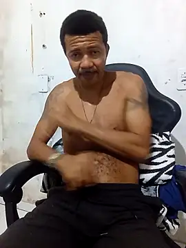 Snapshot of moreno25centimetro chatting on 04/25/26, 01:52 moreno25centimetro online show from 04/25/26, 01:52
