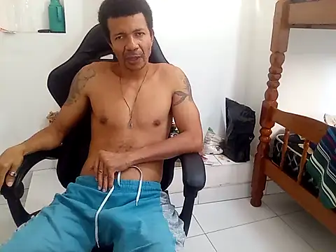 Snapshot of moreno25centimetro chatting on 10/04/25, 01:45 moreno25centimetro online show from 10/04/25, 01:45