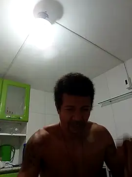 moreno25centimetro online show from 11/21/25, 10:14