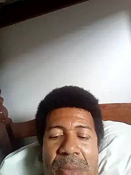 moreno25centimetro online show from 12/22/25, 03:45