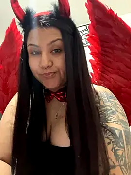 Snapshot of naomy26 chatting on 11/01/25, 08:30 naomy26 online show from 11/01/25, 08:30