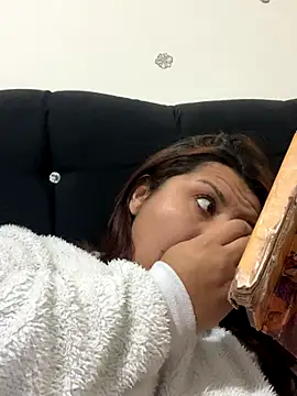 Snapshot of naomy26 chatting on 10/18/25, 04:14 naomy26 online show from 10/18/25, 04:14